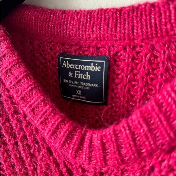 abercrombie sweater - pink - XS - Picture 3 of 3